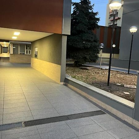 Einaudi Apartment Колоньо-Монцезе Экстерьер фото