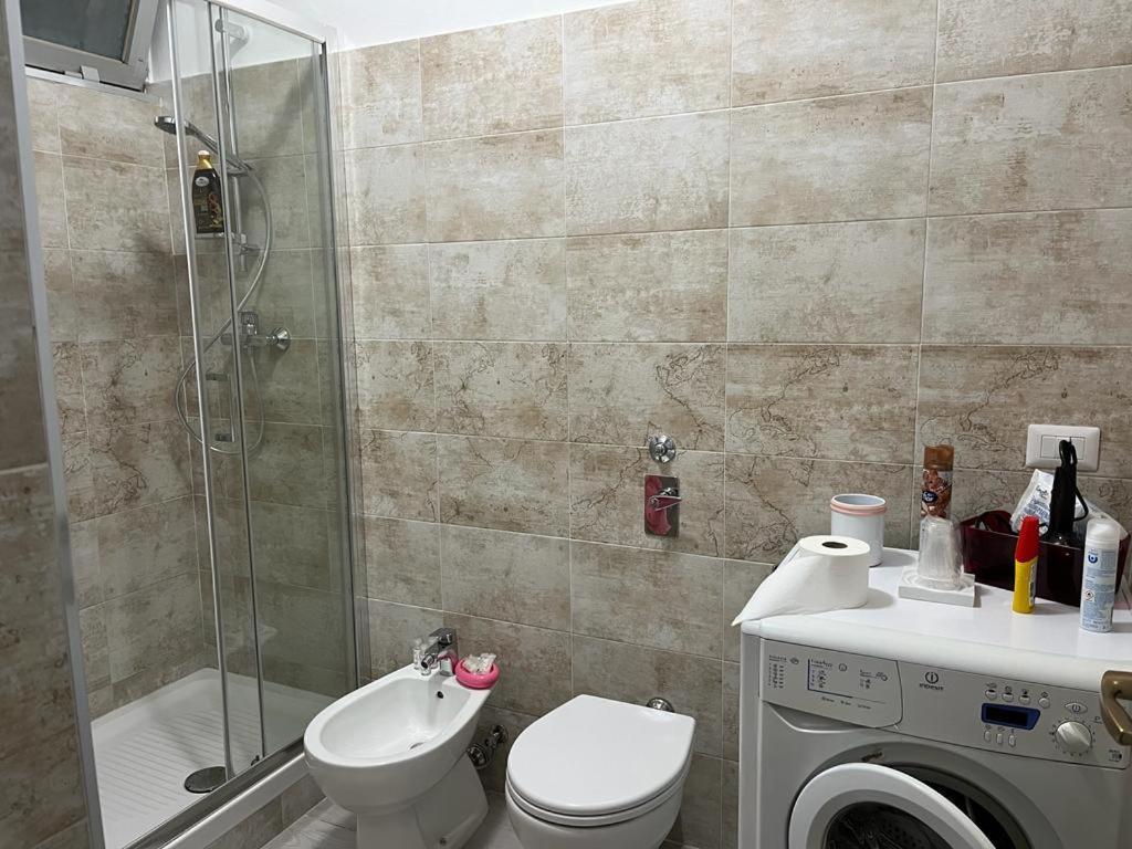Einaudi Apartment Колоньо-Монцезе Экстерьер фото