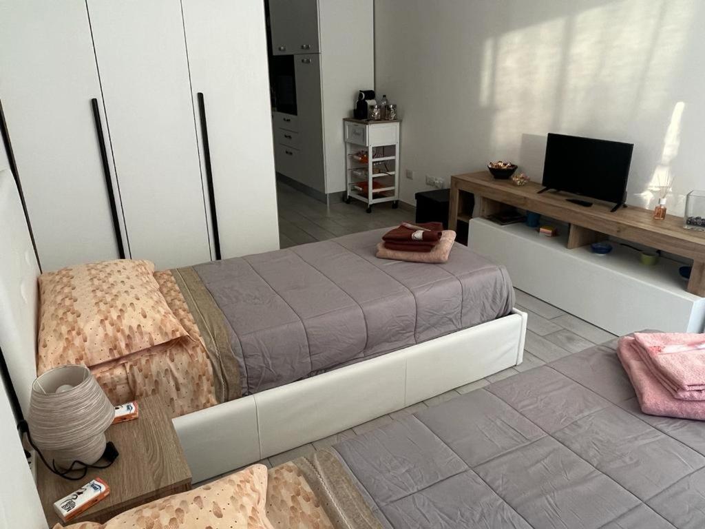 Einaudi Apartment Колоньо-Монцезе Экстерьер фото