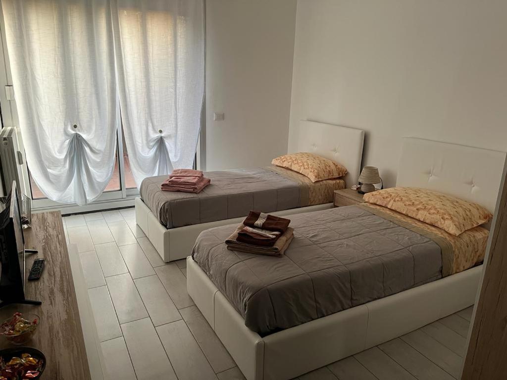 Einaudi Apartment Колоньо-Монцезе Экстерьер фото