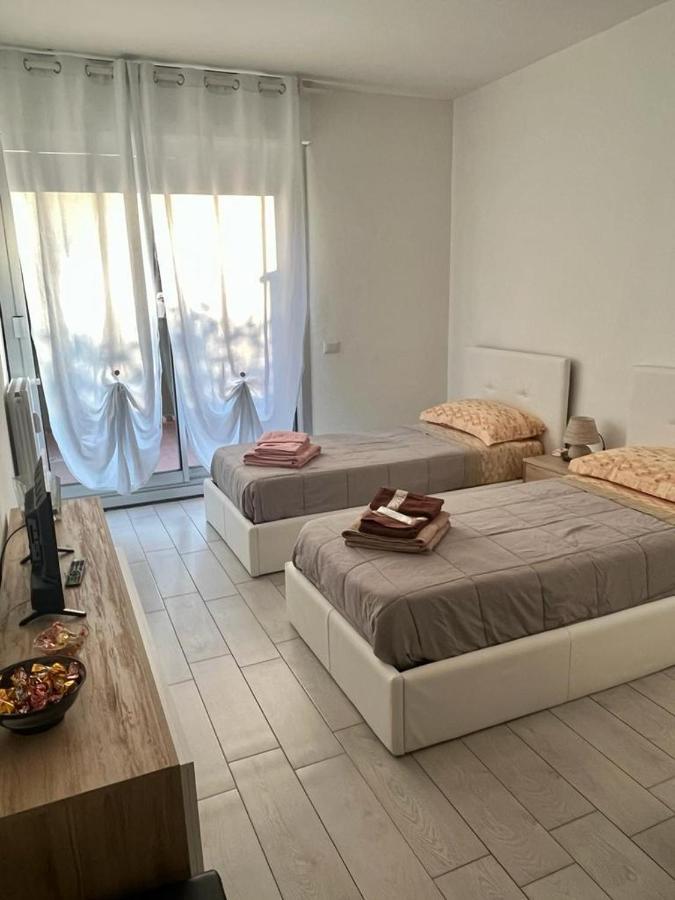 Einaudi Apartment Колоньо-Монцезе Экстерьер фото