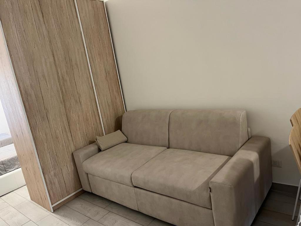 Einaudi Apartment Колоньо-Монцезе Экстерьер фото