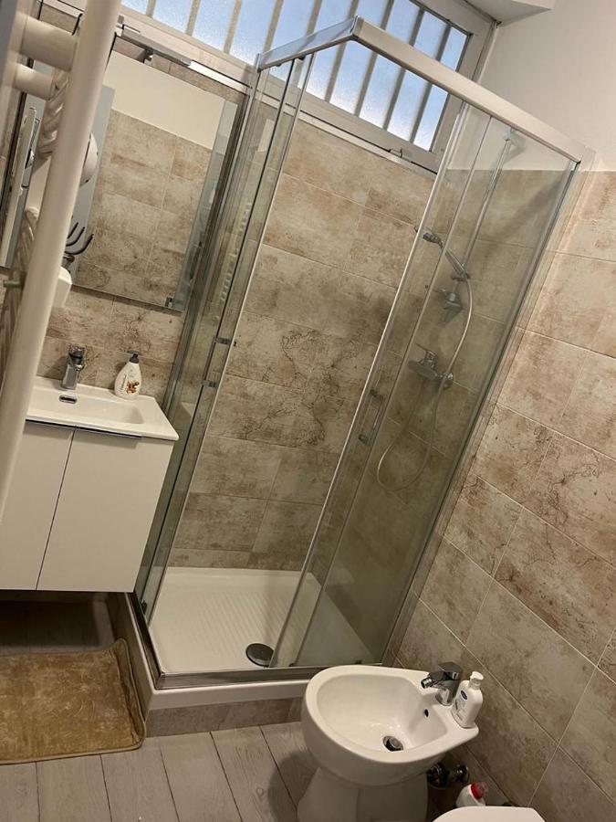 Einaudi Apartment Колоньо-Монцезе Экстерьер фото